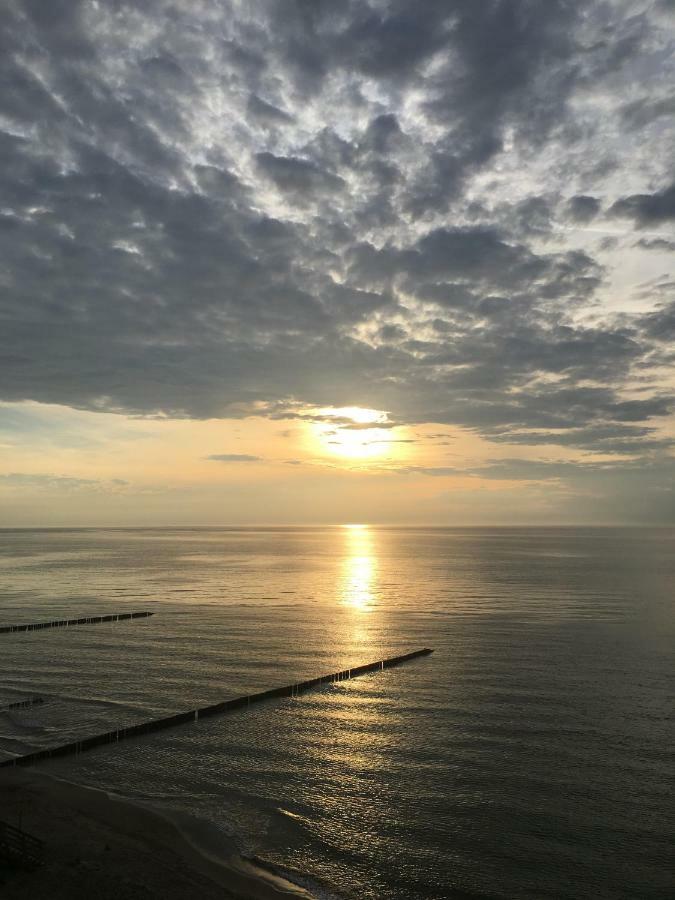 Superior Cliff Apartment อุสตรอเนียมอร์สเกีย ภายนอก รูปภาพ